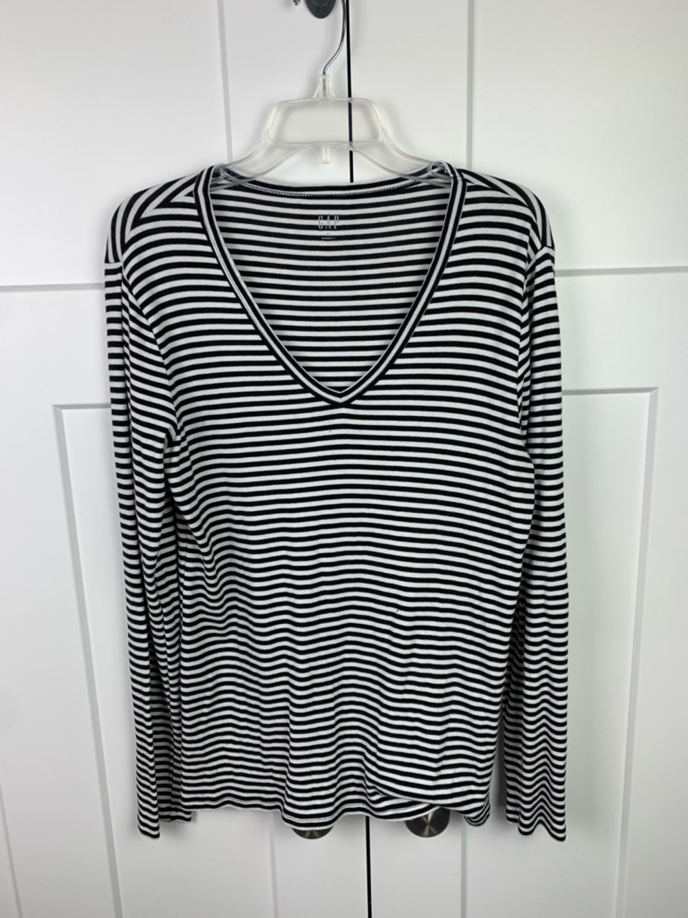 Gap XL Favorite Tee Black White Stripe V Neck Long Sleeve Minimalist French